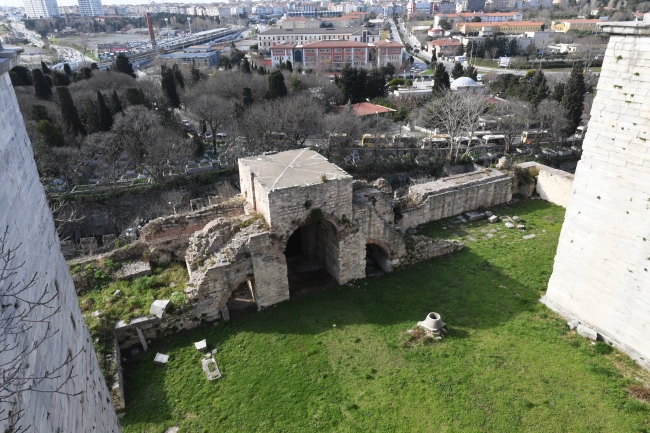 Yedikule Hisarı’nda halka açık restorasyon sürüyor