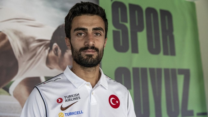 Ampute futbolcu Okan Şahiner'in başarı öyküsü dikkat çekiyor