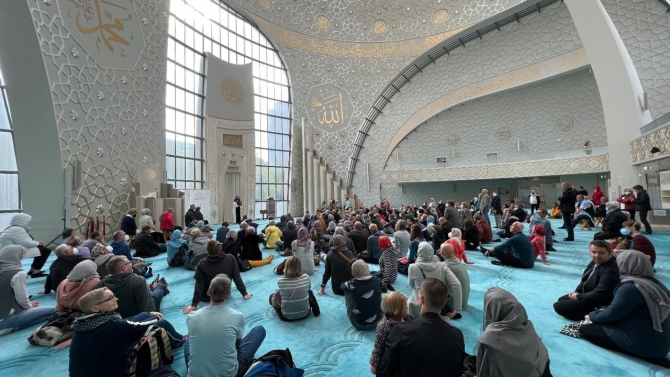 Almanya'da "Açık Cami Günü" düzenlendi