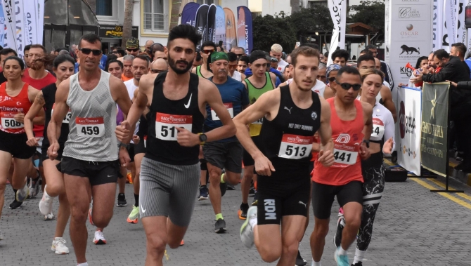 Girne Yarı Maratonu yapıldı