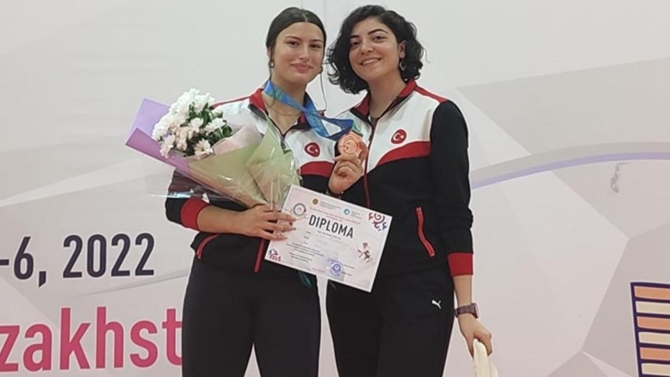 Eskrimde milli sporcu Nisanur Erbil bronz madalya kazandı