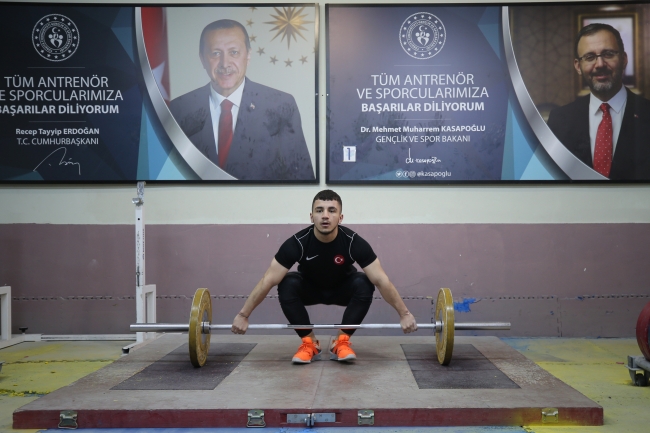 Milli sporcu Yaşar Karaca olimpiyat madalyası hedefliyor