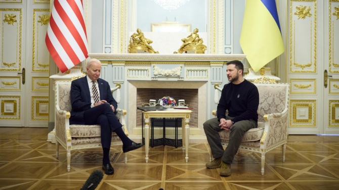 Zelenskiy'den Biden mesajı: Görüşmelerin sonuçları savaş alanını etkileyecek