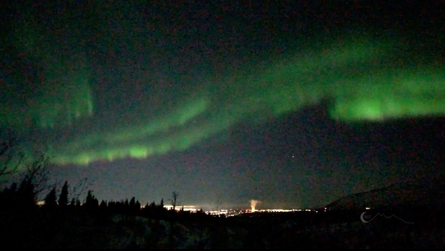 Kuzey ışıkları Alaska'da izleyenleri büyüledi