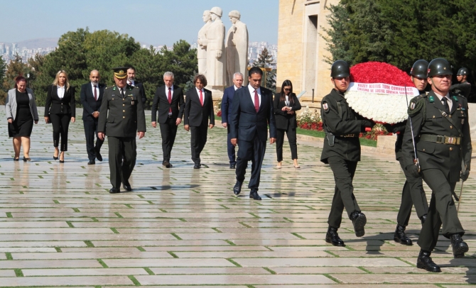 Gardiyanoğlu, KKTC Ankara Büyükelçiliği’ni ve Anıtkabir’i ziyaret etti